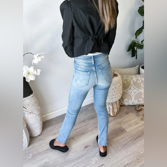 MOTHER The Stunner Zip Ankle Step Fray in Rolling in the Bushes - Picture 4 of 11